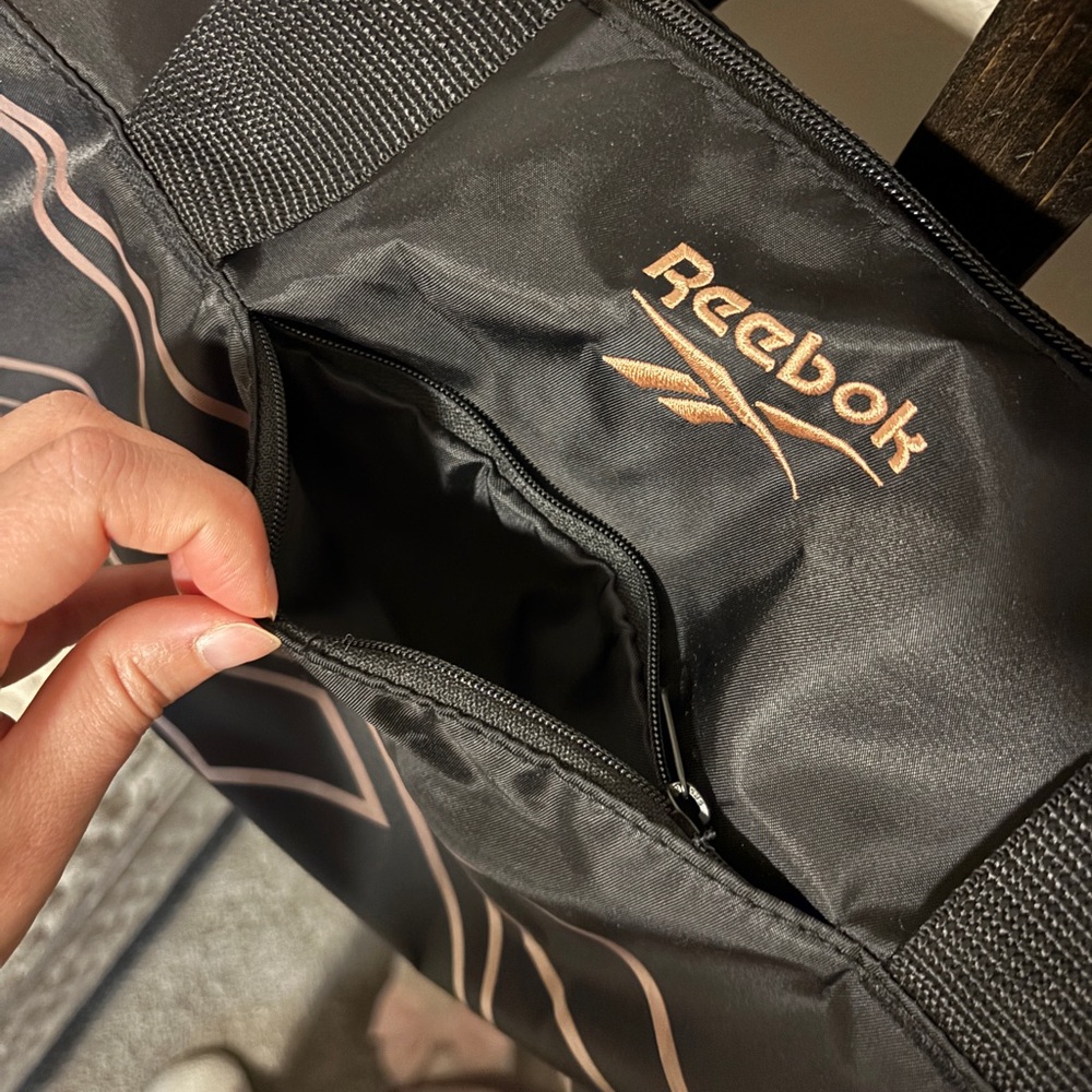 Reebok Black and Gold Gym Bag - Picture 3 of 6